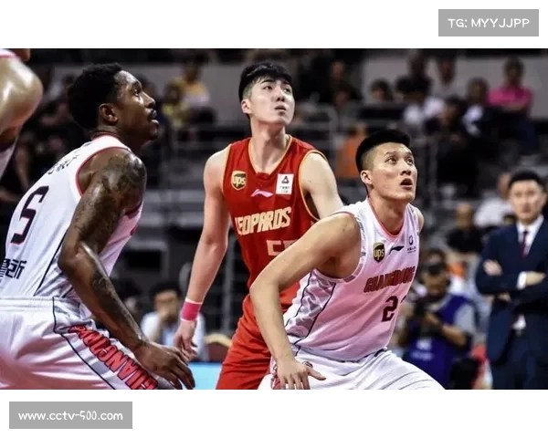 前国家队球员顾俊峰羽甲联赛兼项出战，称合理安排体能为制胜因素